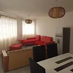 Amplio, Comodo Y Tranquilo A 10 Min Del Aeropuerto, Basilica Y Centro